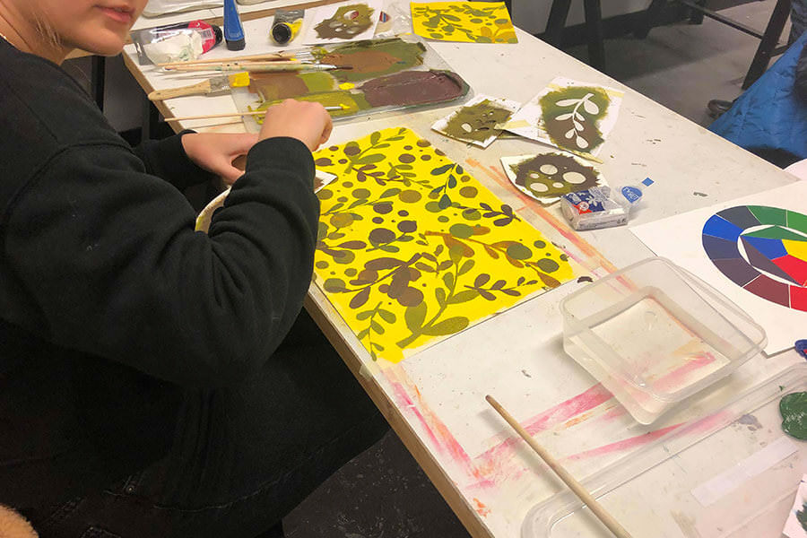projet d'initiation au pochoir école de design Lyon
