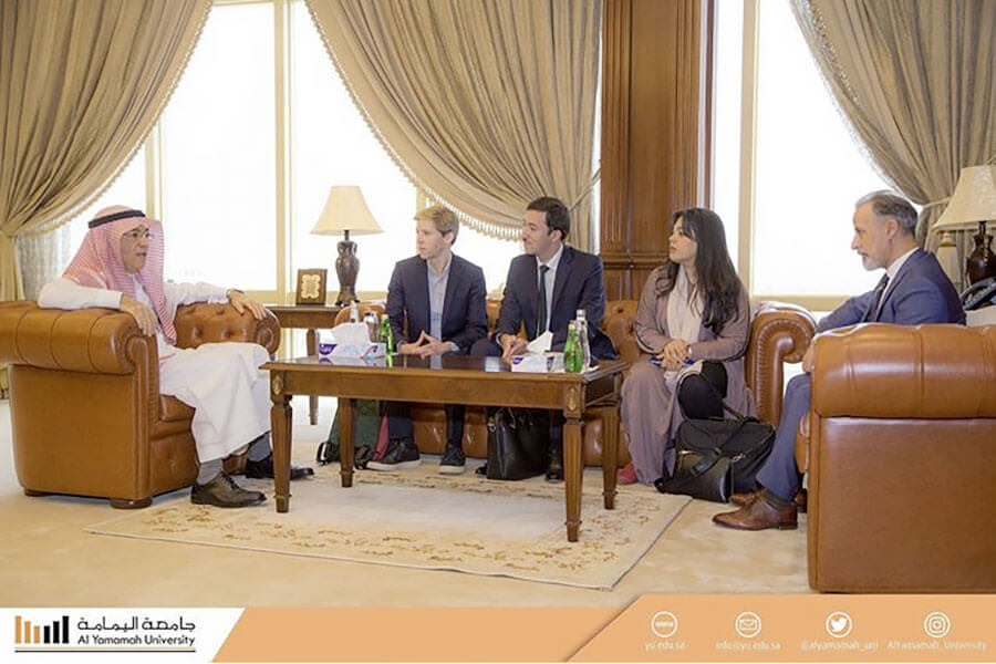 Discussion entre directeurs d'université strate Ecole de design Saudi Design Week
