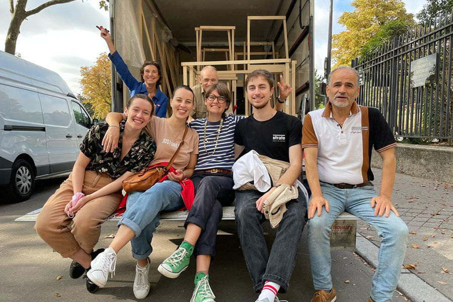 L'équipe en charge du démontage de l'exposition : les membres de l'équipe Strate et du Collectif 1.5 ecole de design