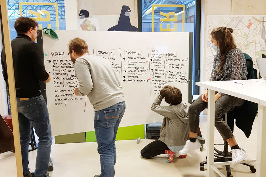 Les acteurs de la promo 8 en atelier école de design ; Design Act!