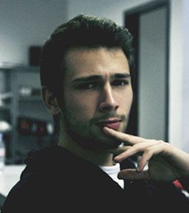 Photo Portrait de Nathan Bouldoires école de design ; témoignage