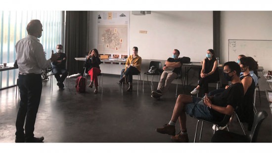 Les participants de l'Exalthon en atelier ecole de design Recherche