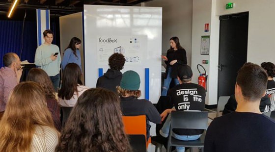 Nos étudiants en plein brainstorming école de design Lyon