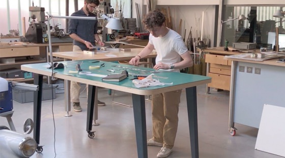 Alban Lacroix et Alexandre Corbillon école de design ; stage en studio design ; crowdfunding