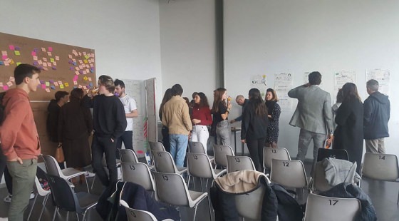 Nos stagiaires après la restitution de leurs projets école de design ; atelier